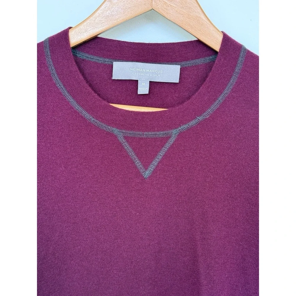 Neiman Marcus Cashmere Silk Sweater Men's Medium Plum Career Casual Quiet Luxury